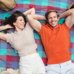 Modelpaar Eva und Steffen beim Picknick